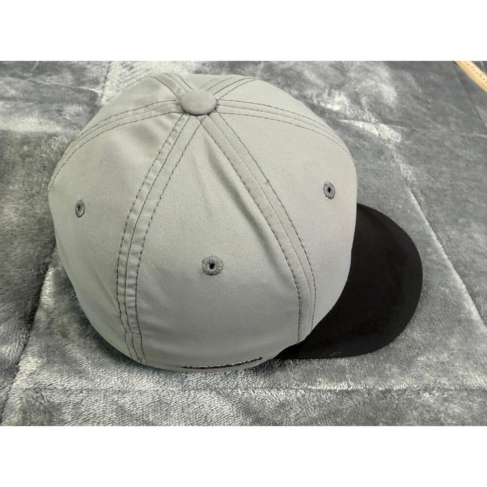 Milwaukee WorkSkin Fitted Hat S/M Gray Black Flexfit Yupoong Cap Used Excellent - Picture 2 of 8
